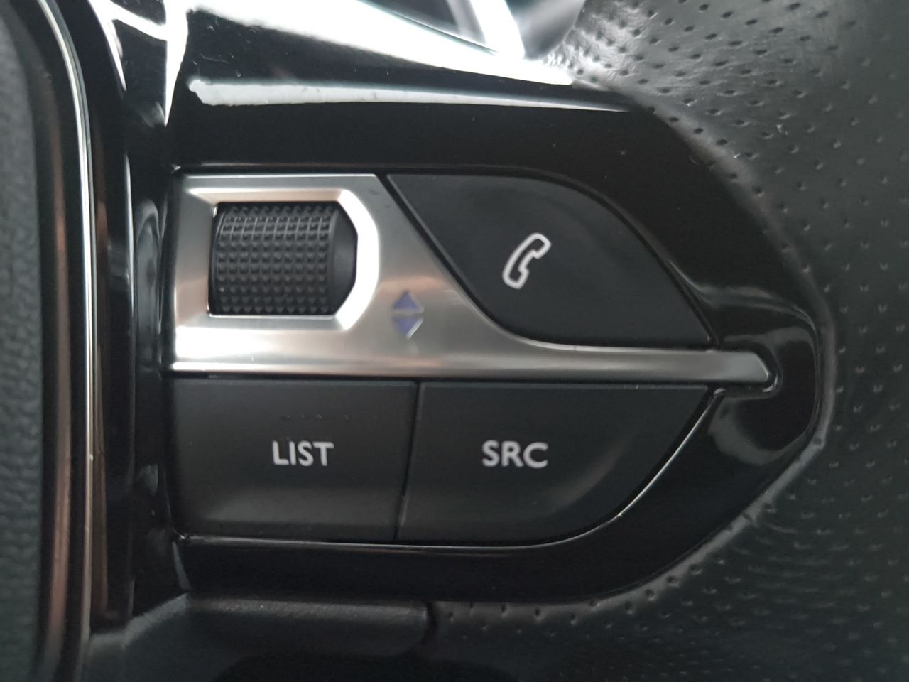 Peugeot 2008 GT LINE BLUE HDI 130 CV EAT8 - Foto 2