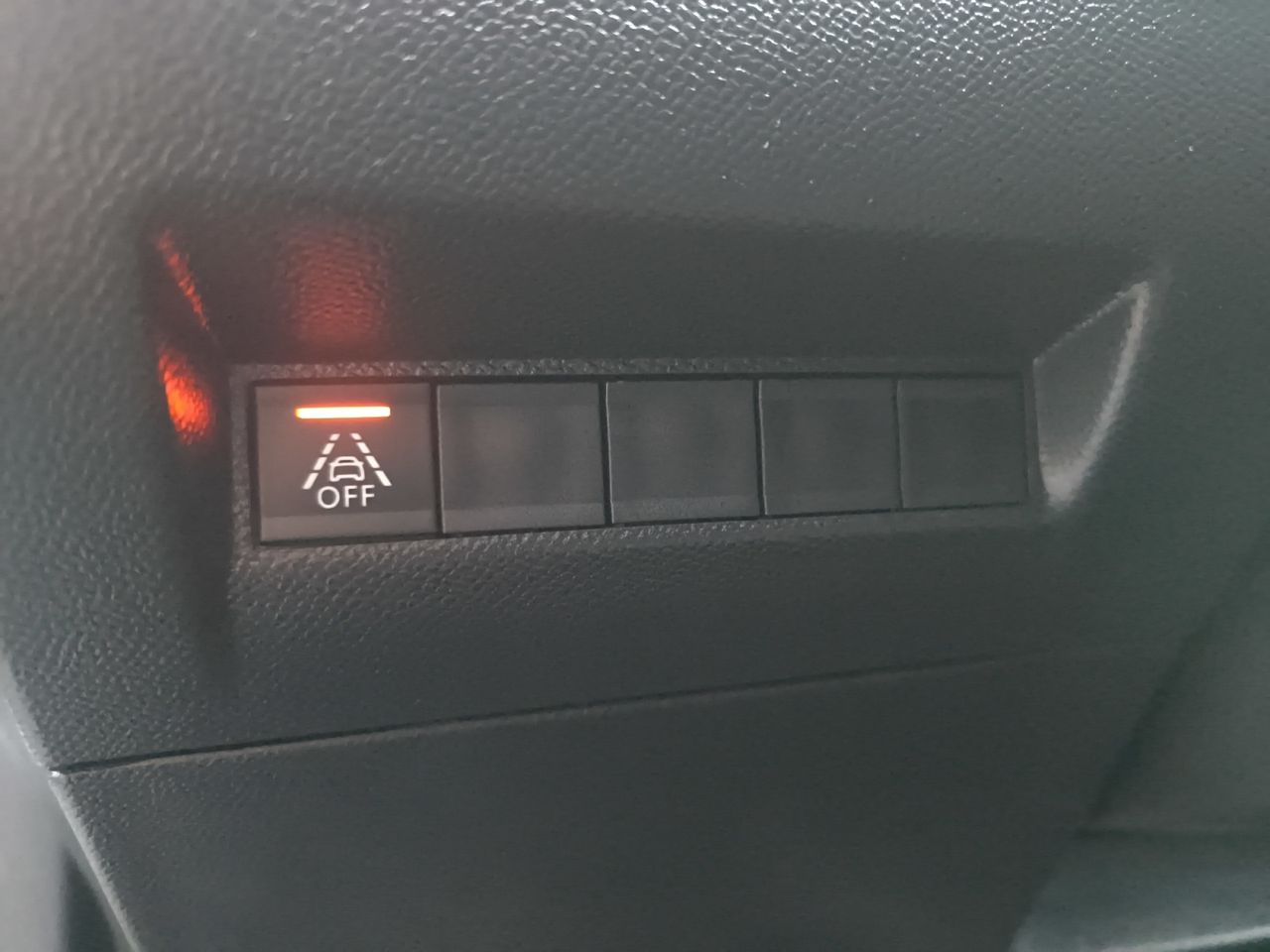 Peugeot 2008 GT LINE BLUE HDI 130 CV EAT8 - Foto 2