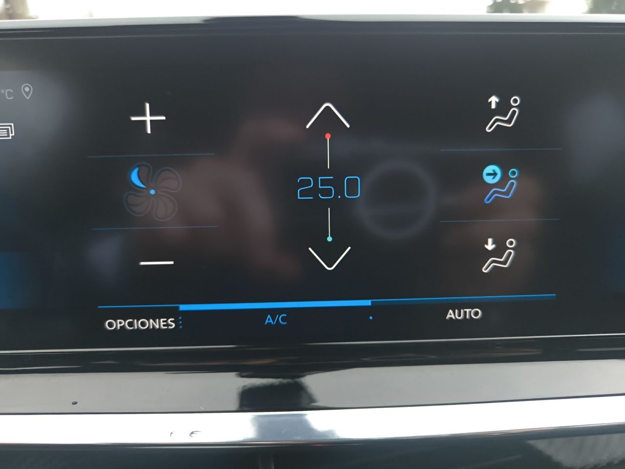 Peugeot 2008 GT LINE BLUE HDI 130 CV EAT8 - Foto 2