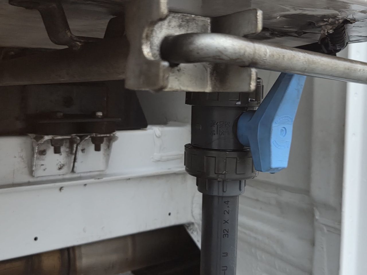 Mercedes Sprinter 514 CDI MEDIO 5.0 T+ CAJA FRIGORIFICA CON EQUIPO FRIO HWASUNG HT 500 - Foto 2