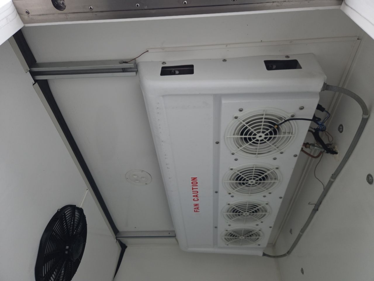 Mercedes Sprinter 514 CDI MEDIO 5.0 T+ CAJA FRIGORIFICA CON EQUIPO FRIO HWASUNG HT 500 - Foto 2