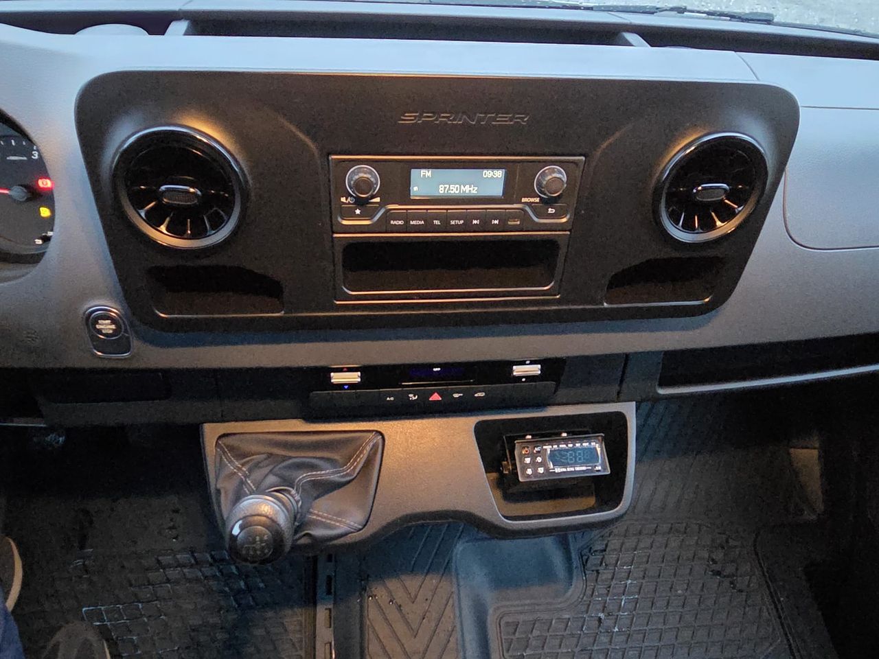 Mercedes Sprinter 514 CDI MEDIO 5.0 T+ CAJA FRIGORIFICA CON EQUIPO FRIO HWASUNG HT 500 - Foto 2