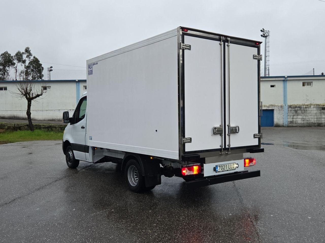 Mercedes Sprinter 514 CDI MEDIO 5.0 T+ CAJA FRIGORIFICA CON EQUIPO FRIO HWASUNG HT 500 - Foto 2