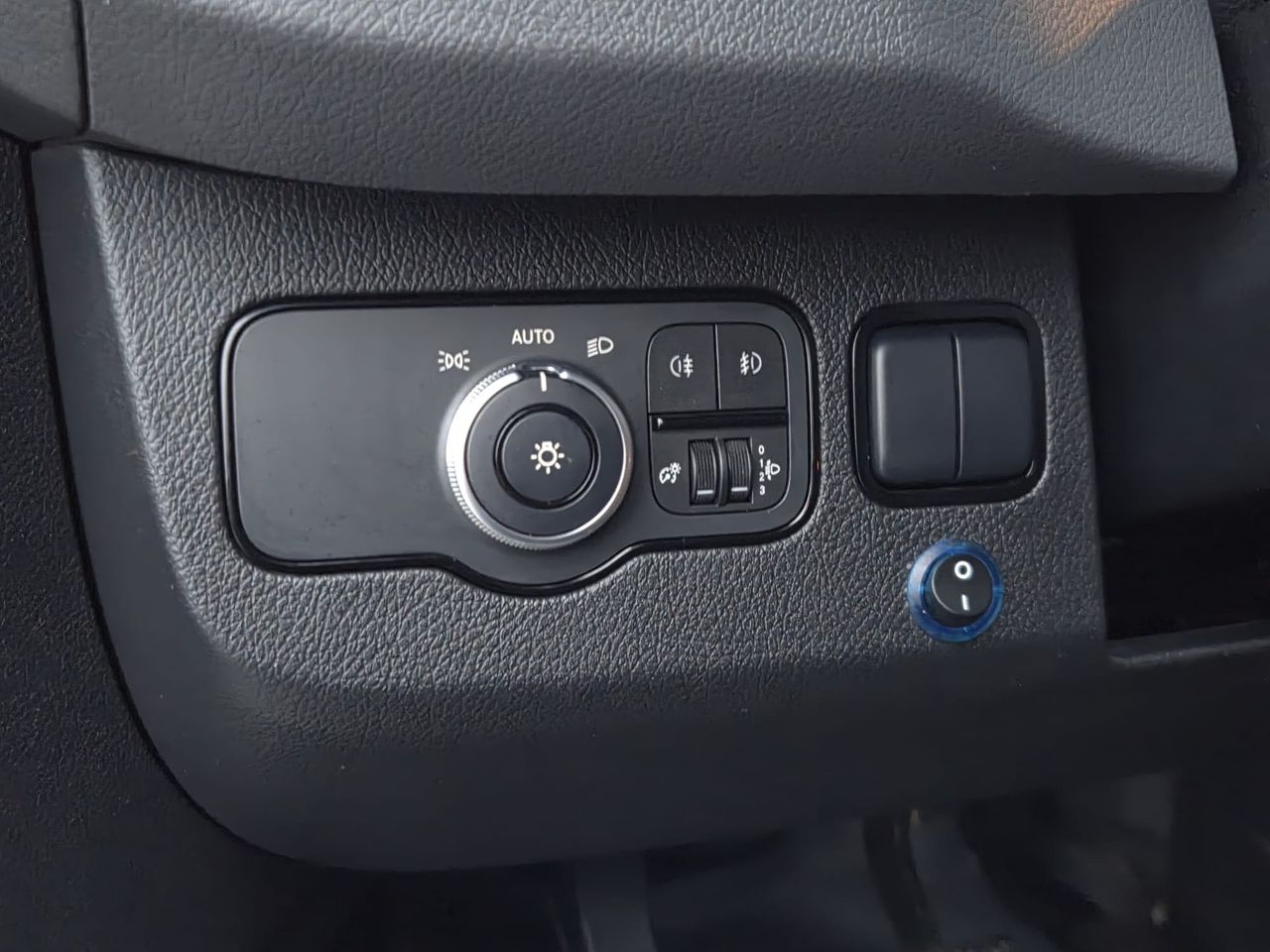 Mercedes Sprinter 514 CDI MEDIO 5.0 T+ CAJA FRIGORIFICA CON EQUIPO FRIO HWASUNG HT 500 - Foto 2