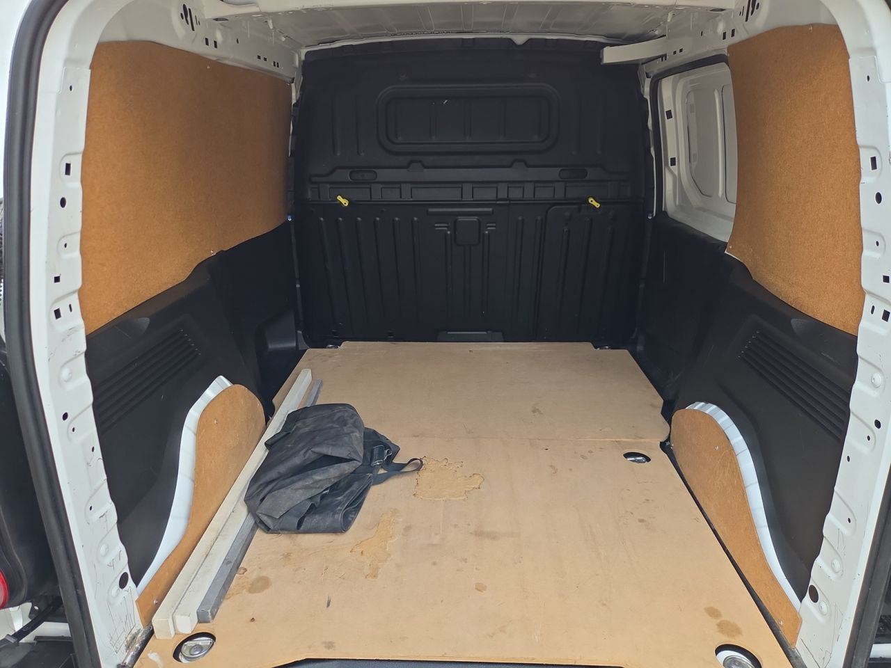 Peugeot Partner PRO STANDARD 600 KG BLUE HDI 100 CV - Foto 2