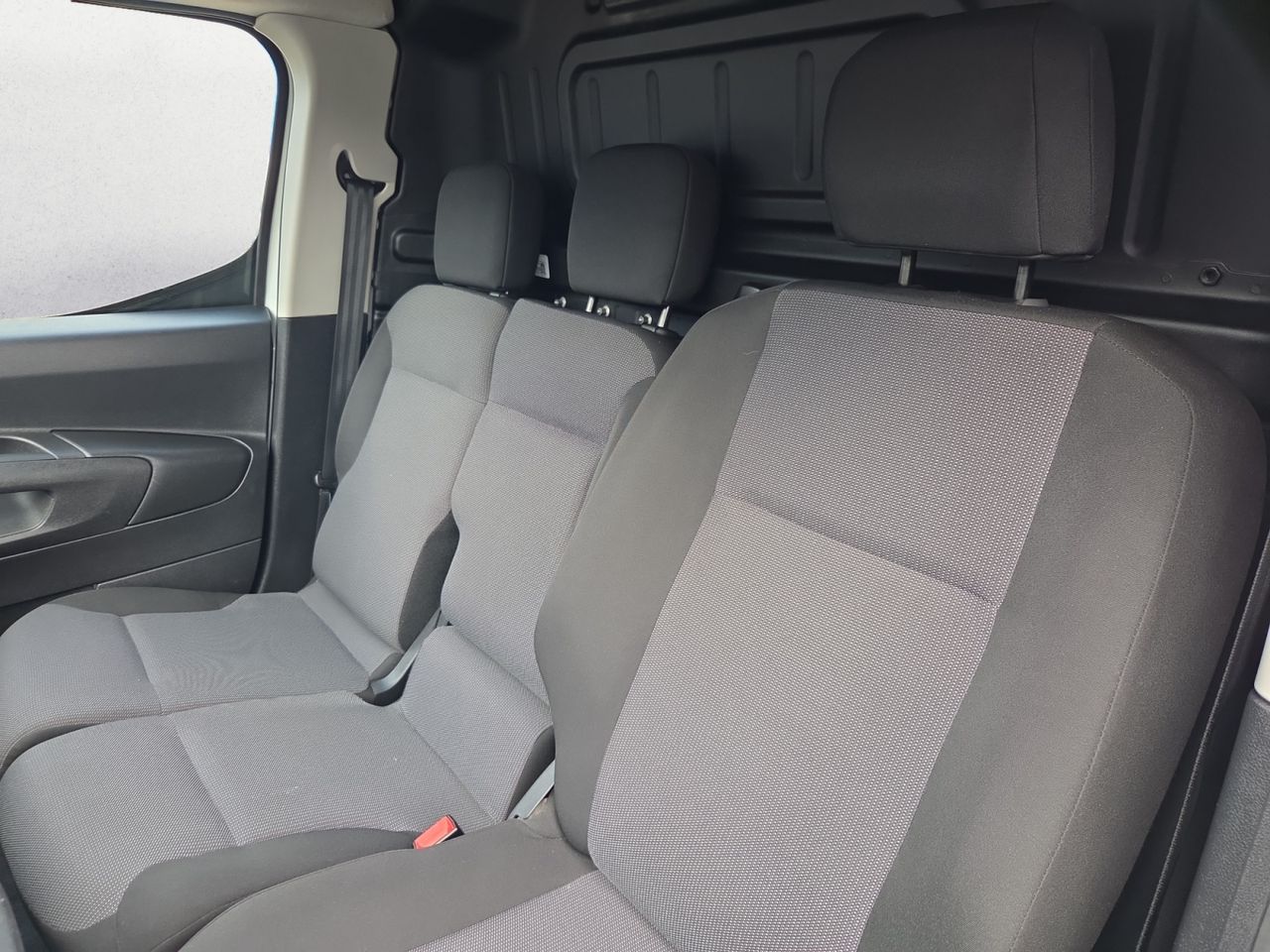 Peugeot Partner PRO STANDARD 600 KG BLUE HDI 100 CV - Foto 2