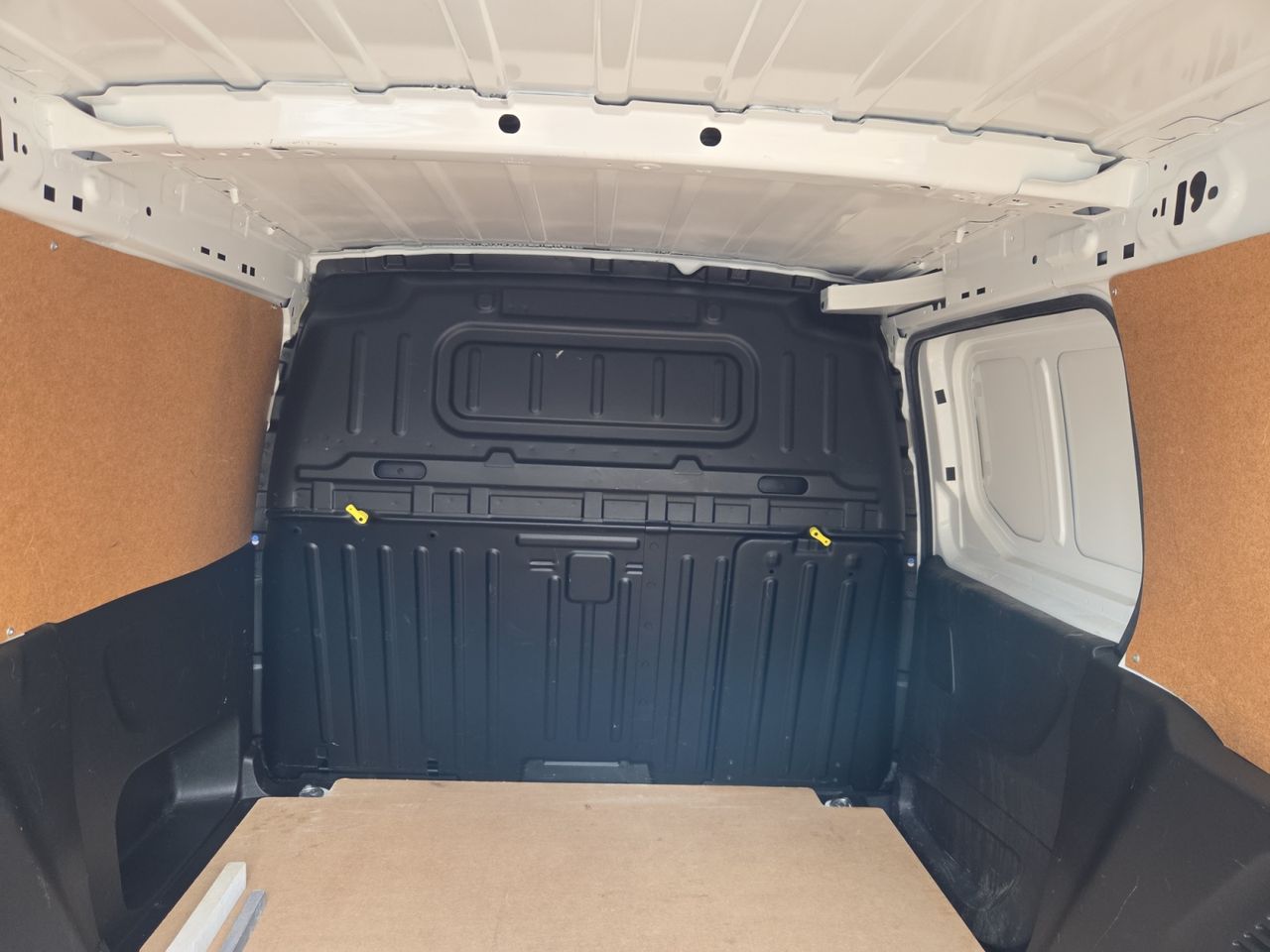 Peugeot Partner PRO STANDARD 600 KG BLUE HDI 100 CV - Foto 2