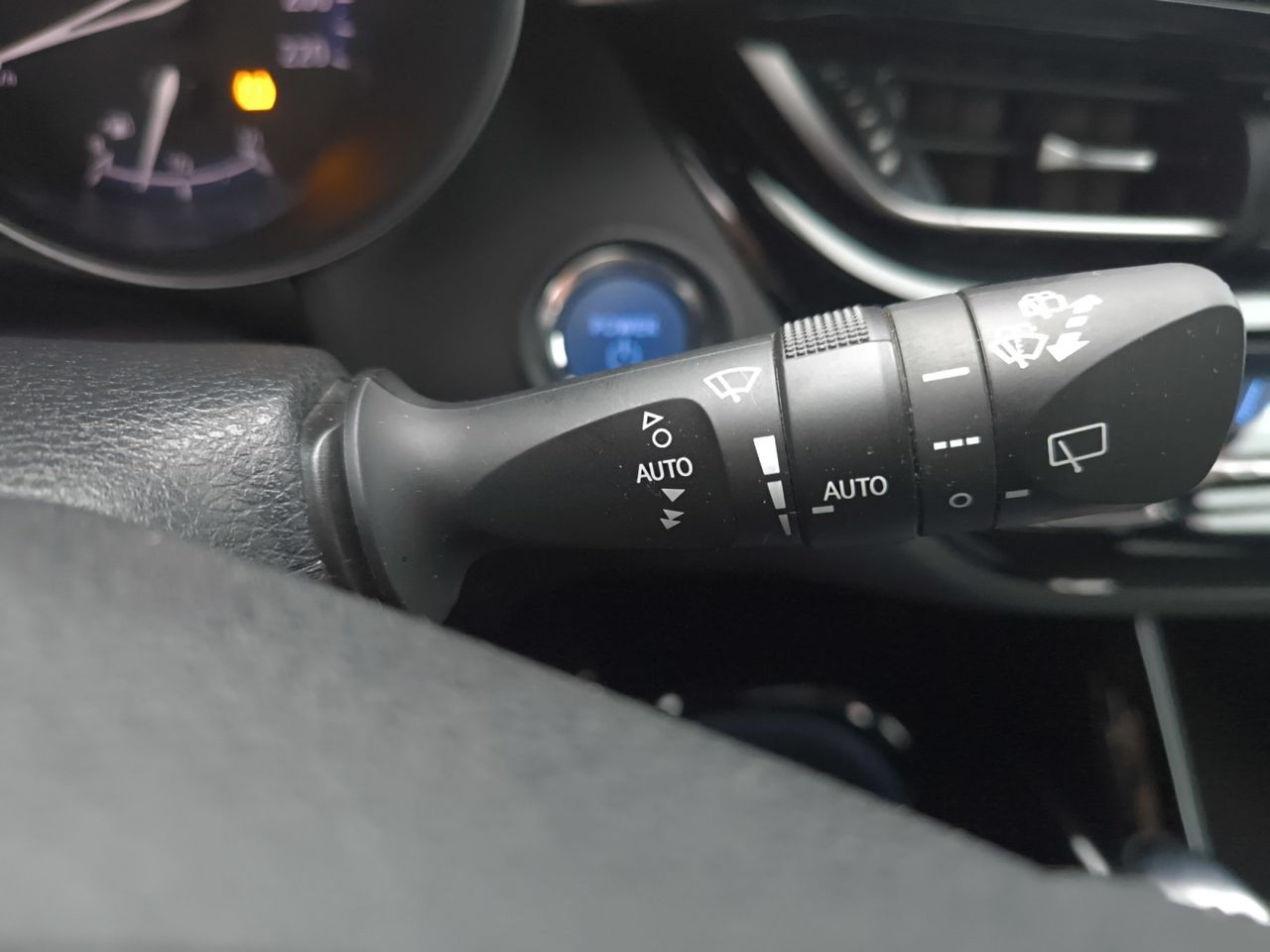 Toyota C-HR 1.8 125 H ADVANCE - Foto 2