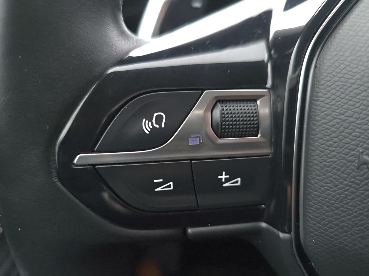 Peugeot 3008 Hybrid ALLURE PACK HYBRID 225 e EAT8 - Foto 2