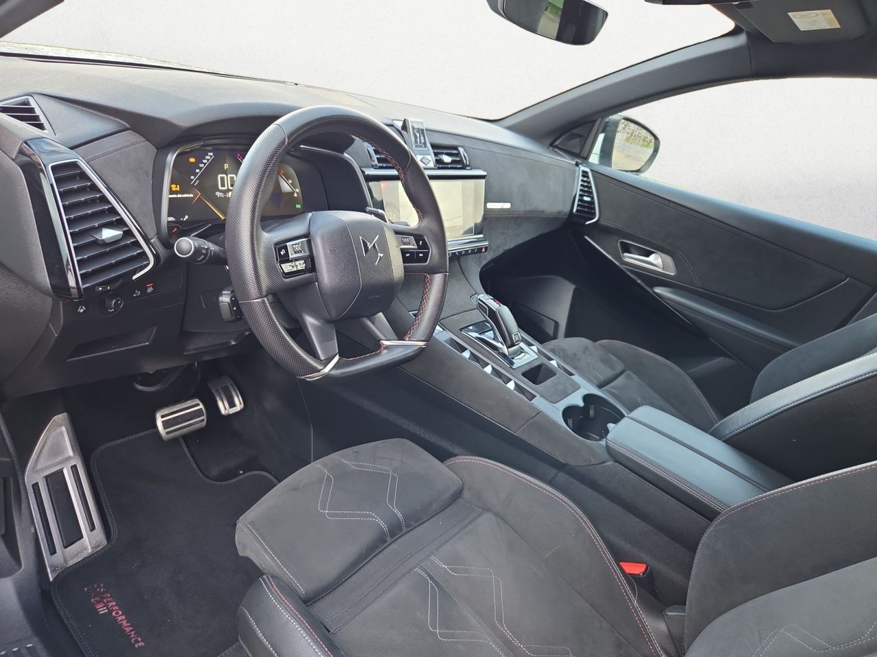 DS DS 7 Crossback BLUE HDI 180 CV AUT PERFORMANCE - Foto 2