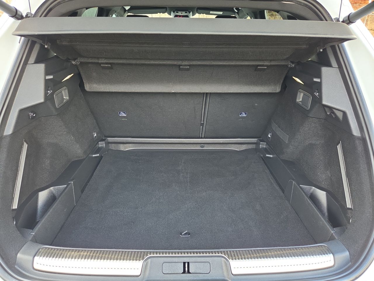 DS DS 7 Crossback BLUE HDI 180 CV AUT PERFORMANCE - Foto 2