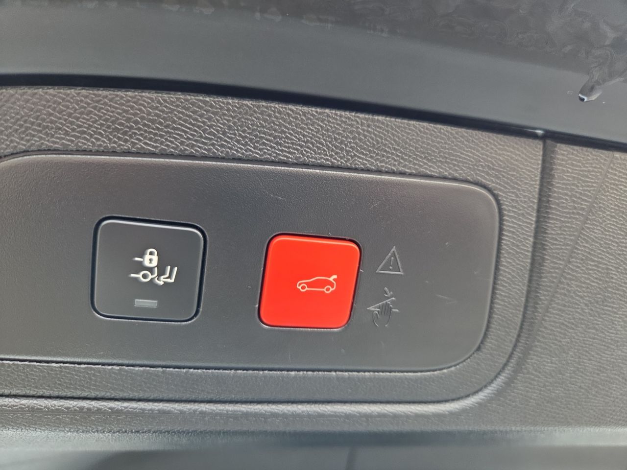 DS DS 7 Crossback BLUE HDI 180 CV AUT PERFORMANCE - Foto 2