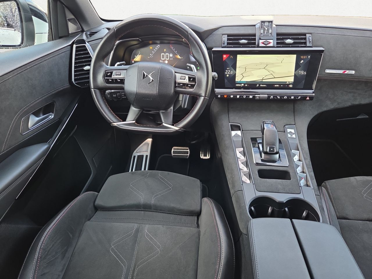 DS DS 7 Crossback BLUE HDI 180 CV AUT PERFORMANCE - Foto 2