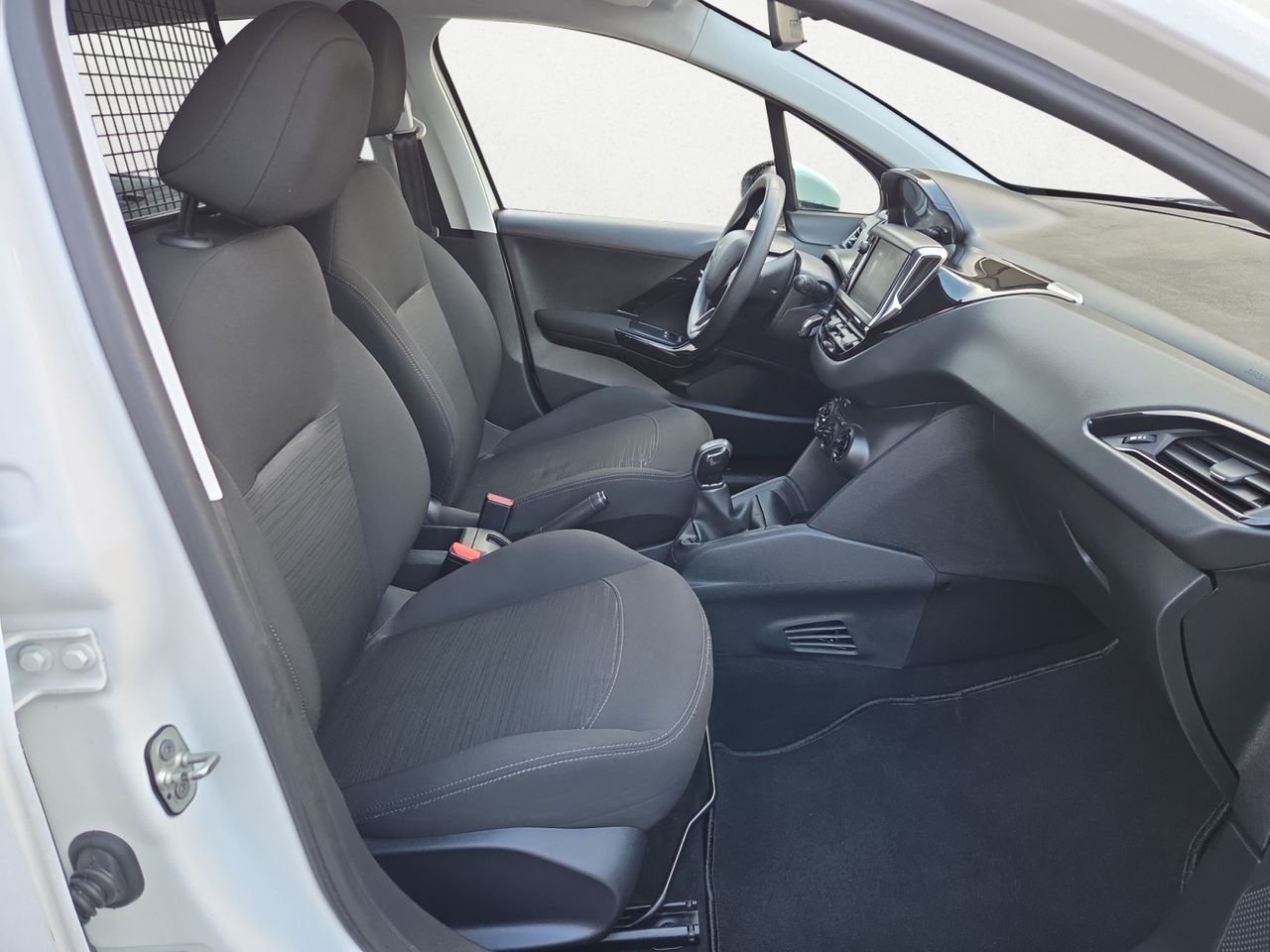 Peugeot 208 XAD ACTIVE BLUE HDI 100 CV - Foto 2