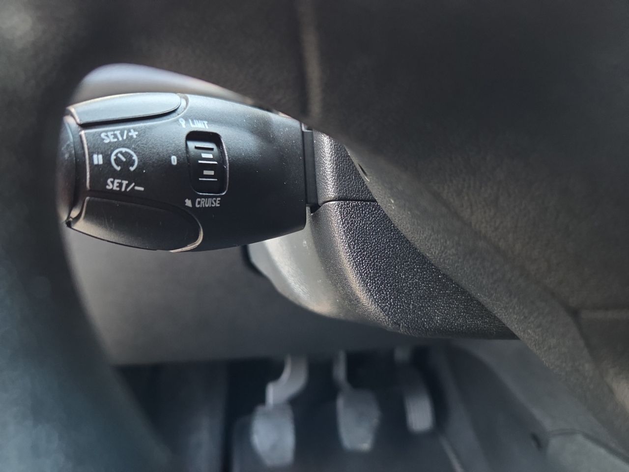 Peugeot 208 XAD ACTIVE BLUE HDI 100 CV - Foto 2