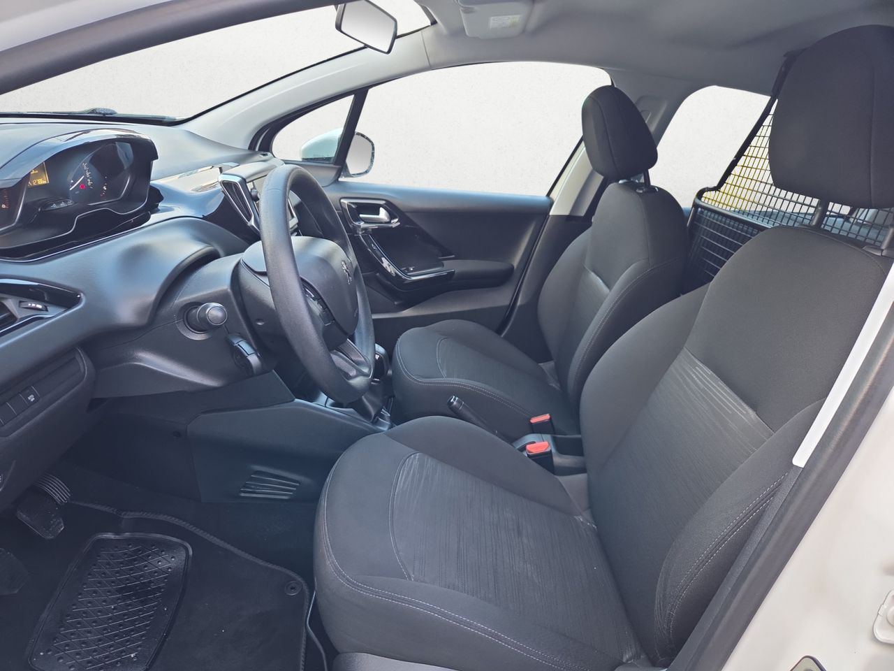 Peugeot 208 XAD ACTIVE BLUE HDI 100 CV - Foto 2