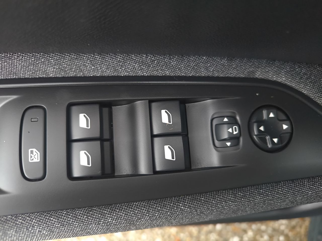 Peugeot 3008 ACTIVE PACK BLUE HDI 130 CV - Foto 2