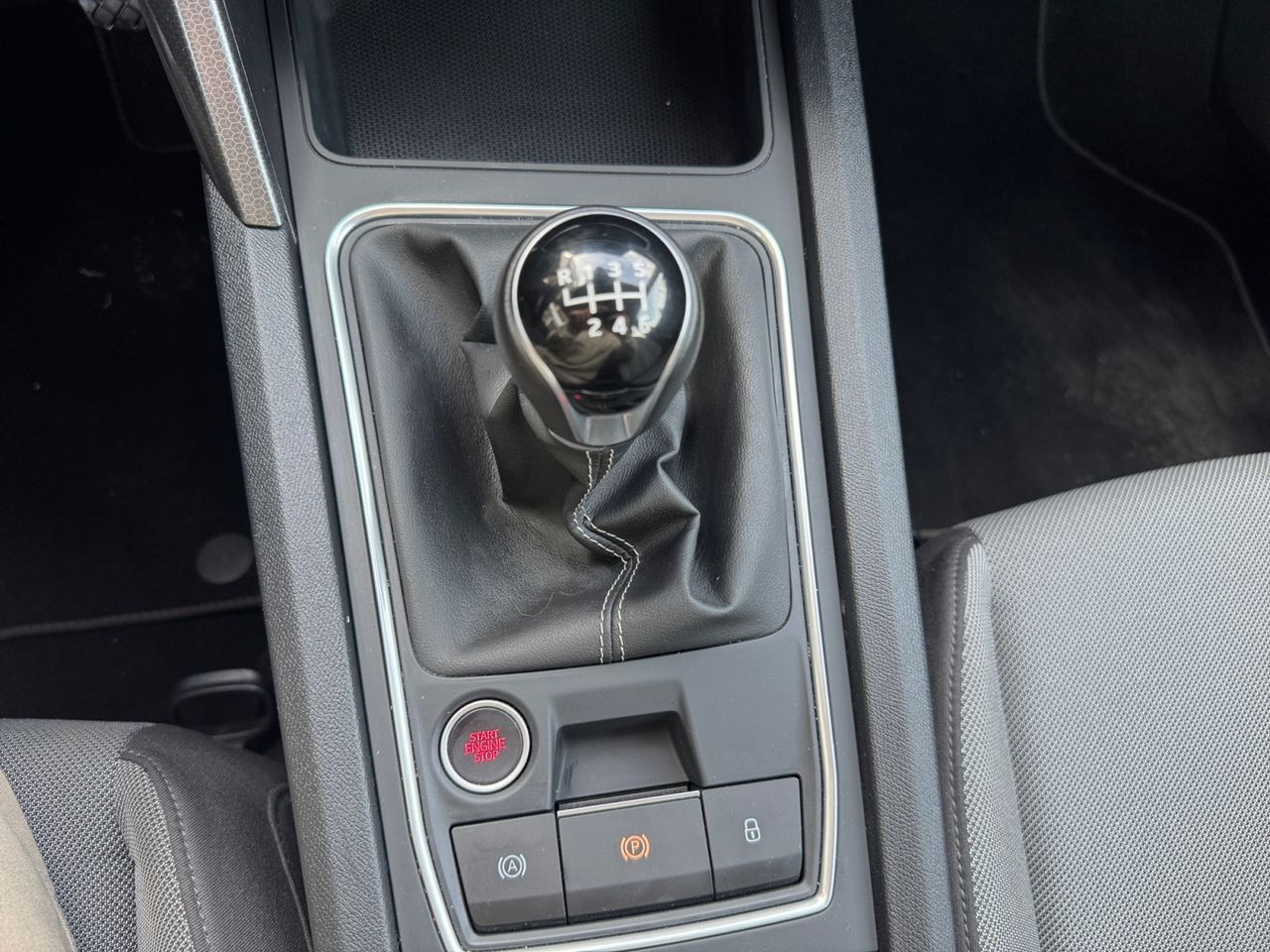 Seat Leon 1.5 TFSI STYLE XS 115 CV - Foto 2