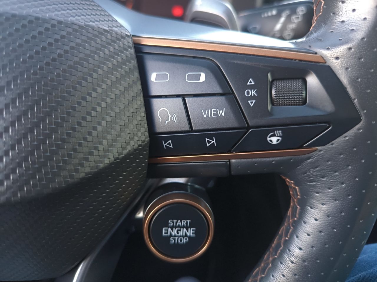 Cupra Formentor 1.4 e HYBRID 150 KW 204 CV DSG - Foto 2