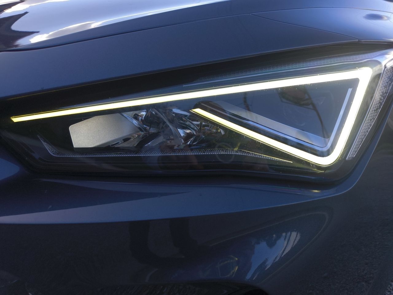 Cupra Formentor 1.4 e HYBRID 150 KW 204 CV DSG - Foto 2