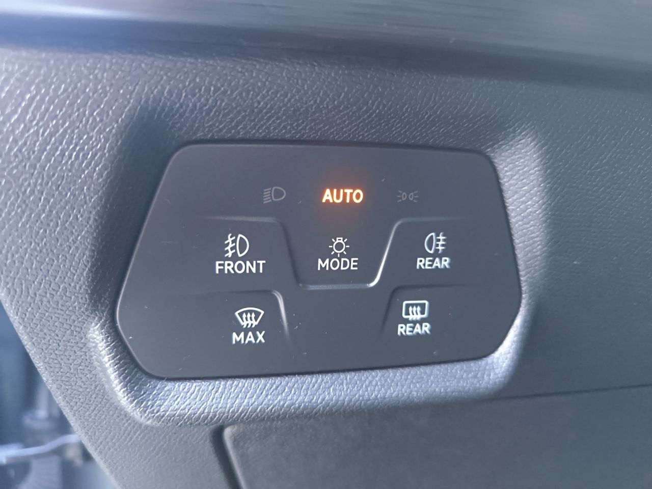 Cupra Formentor 1.4 e HYBRID 150 KW 204 CV DSG - Foto 2