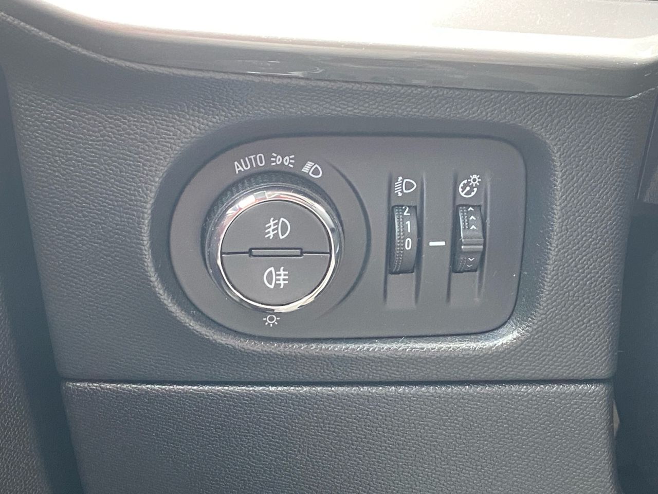 Opel Mokka 1.5 BUSINESS ELEGANCE 110 CV - Foto 2