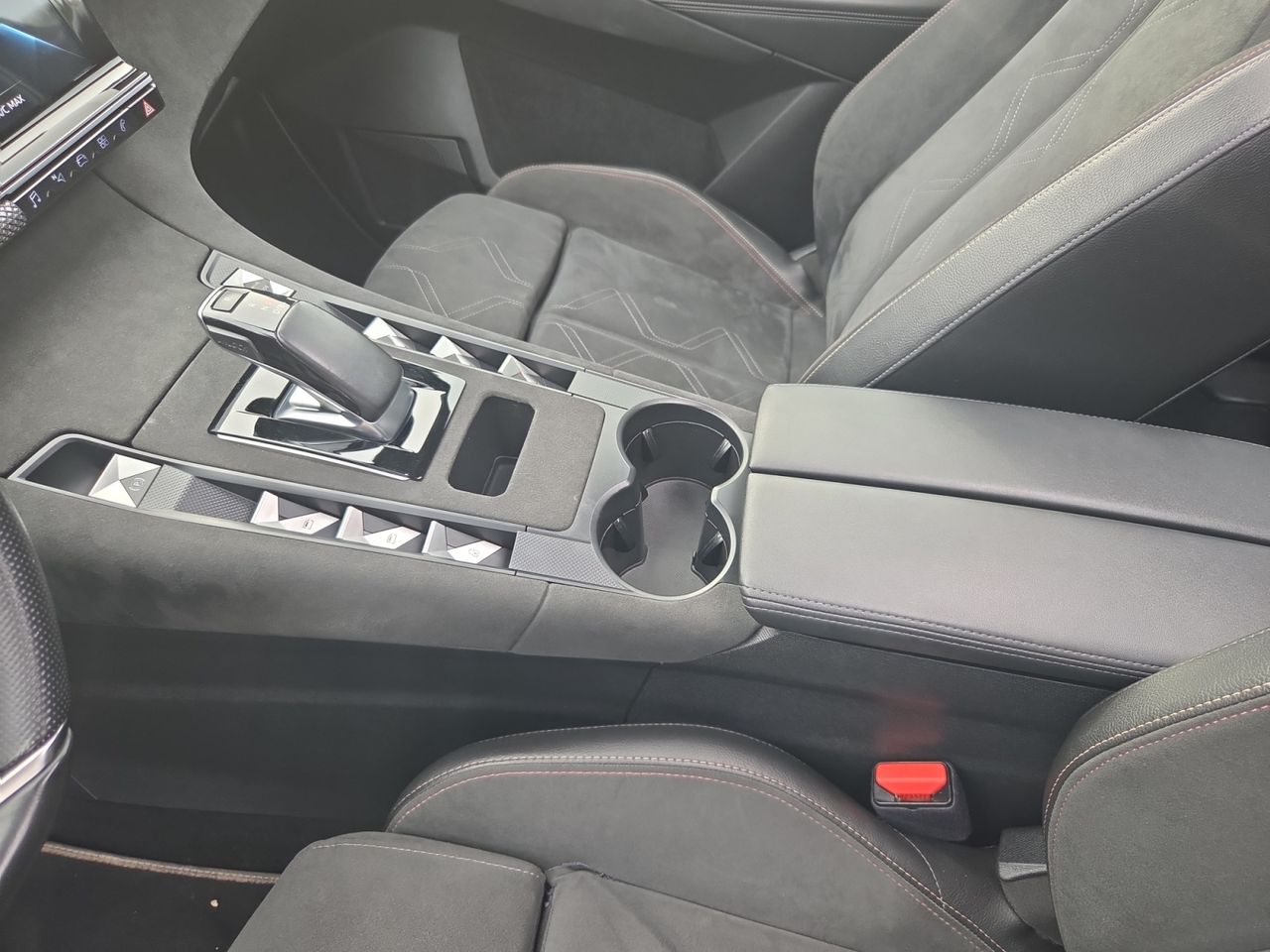 DS DS 7 Crossback E TENSE 300 4X4 PERFORMANCE LINE - Foto 2