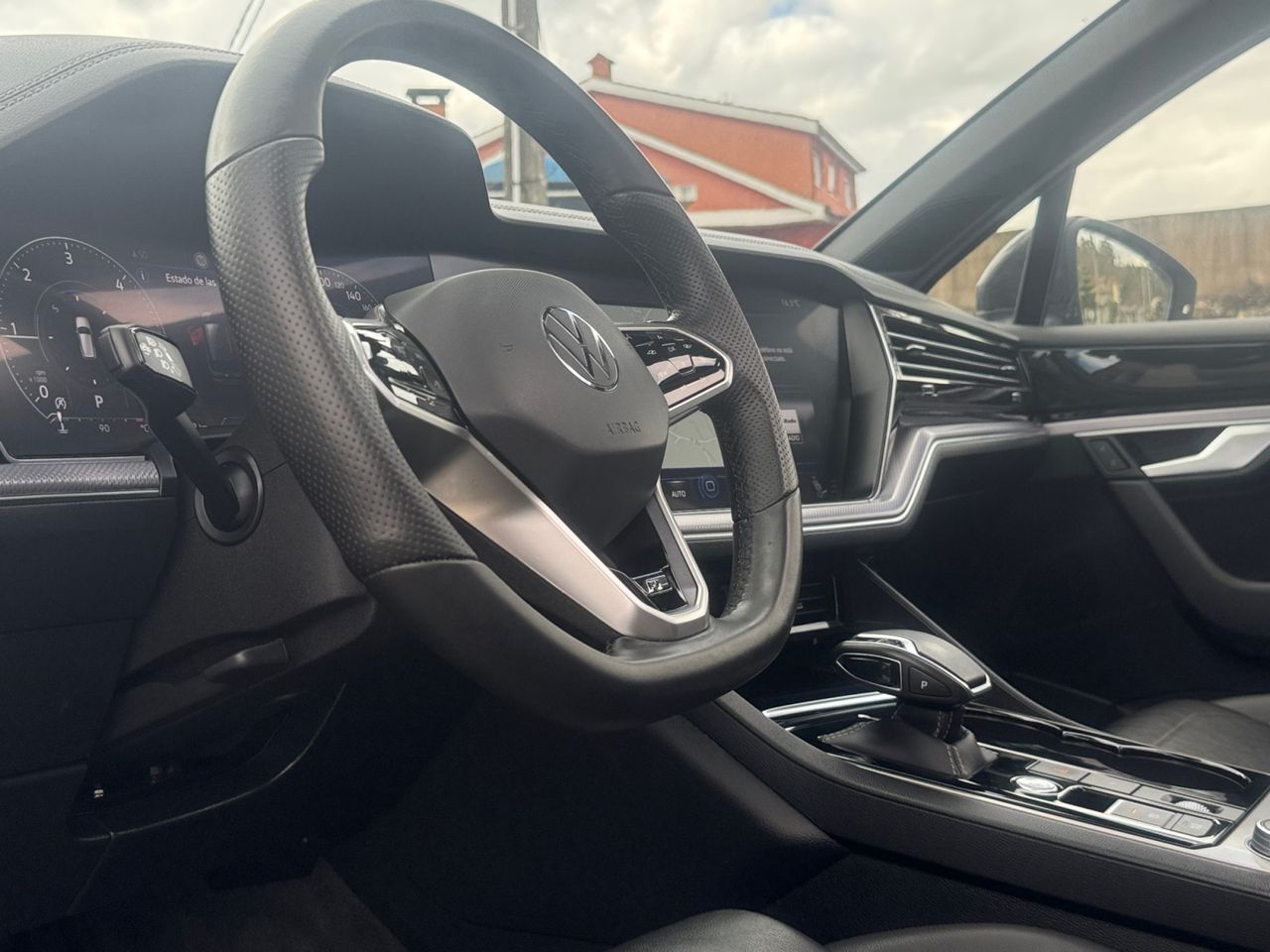 Volkswagen Touareg 3.0 TDI V6 R LINE TIPTRONIC 4 MOTION 231 CV - Foto 2