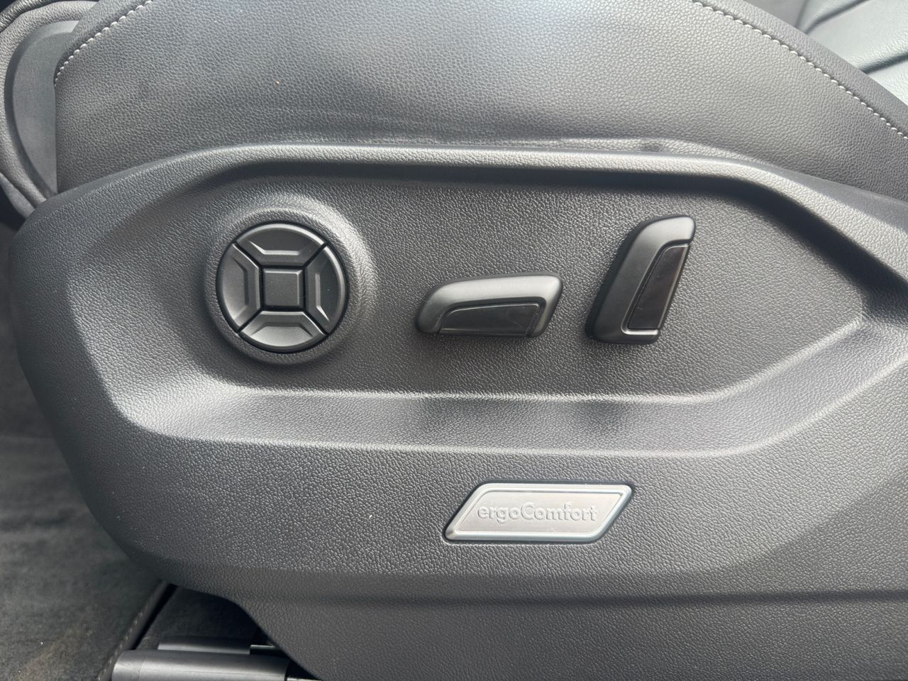 Volkswagen Touareg 3.0 TDI V6 R LINE TIPTRONIC 4 MOTION 231 CV - Foto 2