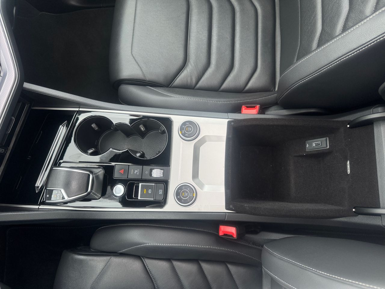 Volkswagen Touareg 3.0 TDI V6 R LINE TIPTRONIC 4 MOTION 231 CV - Foto 2