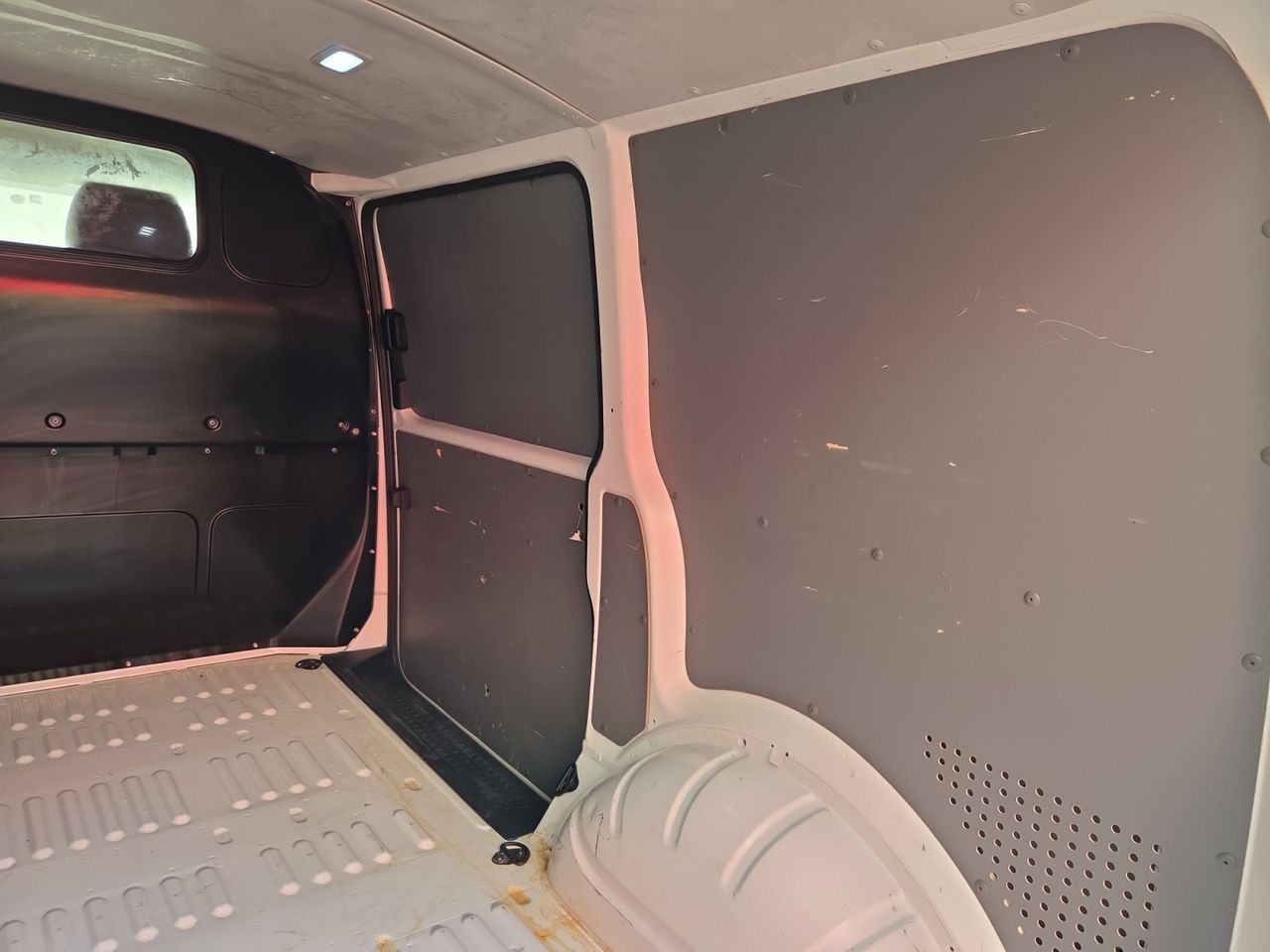 Volkswagen Transporter FURGON 2.0 TDI BMT 4 MOTION DSG 150 CV - Foto 2