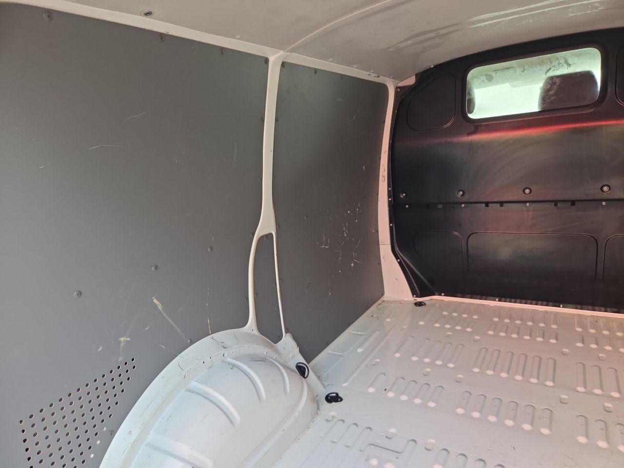 Volkswagen Transporter FURGON 2.0 TDI BMT 4 MOTION DSG 150 CV - Foto 2