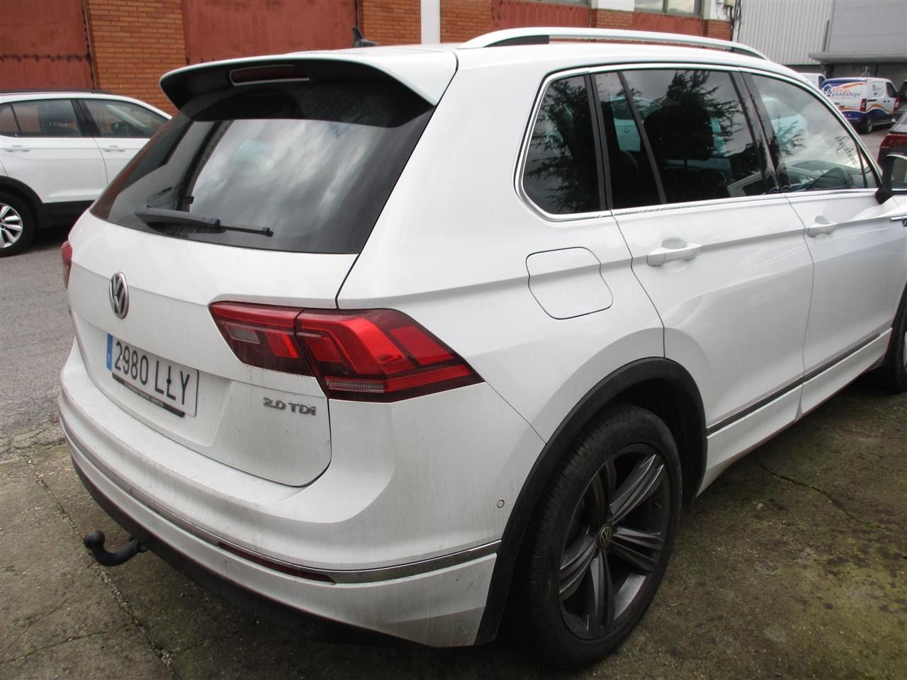 Volkswagen Tiguan 2.0 TDI BMT ADVANCE DSG 150 CV - Foto 2
