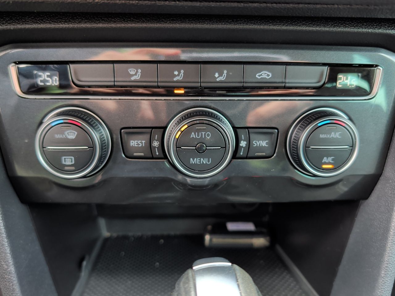 Volkswagen Tiguan 2.0 TDI BMT ADVANCE DSG 150 CV - Foto 2