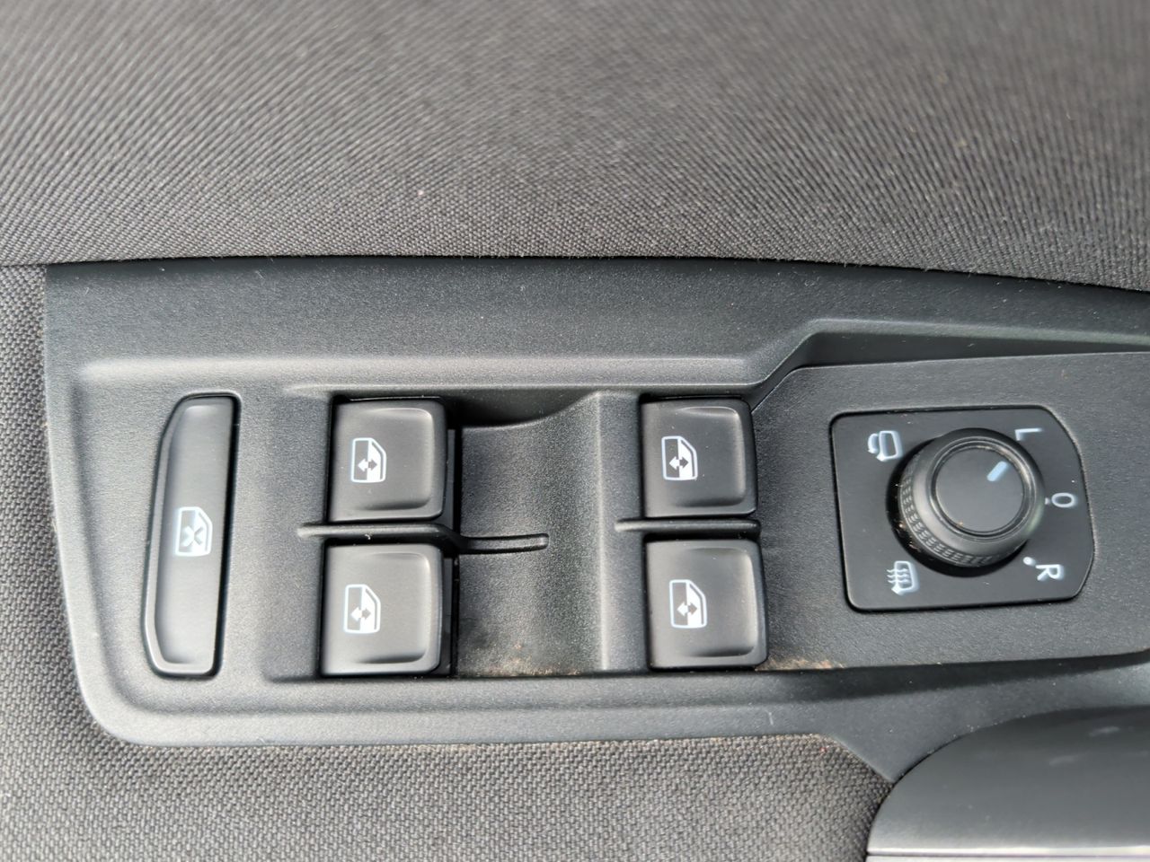 Volkswagen Tiguan 2.0 TDI BMT ADVANCE DSG 150 CV - Foto 2