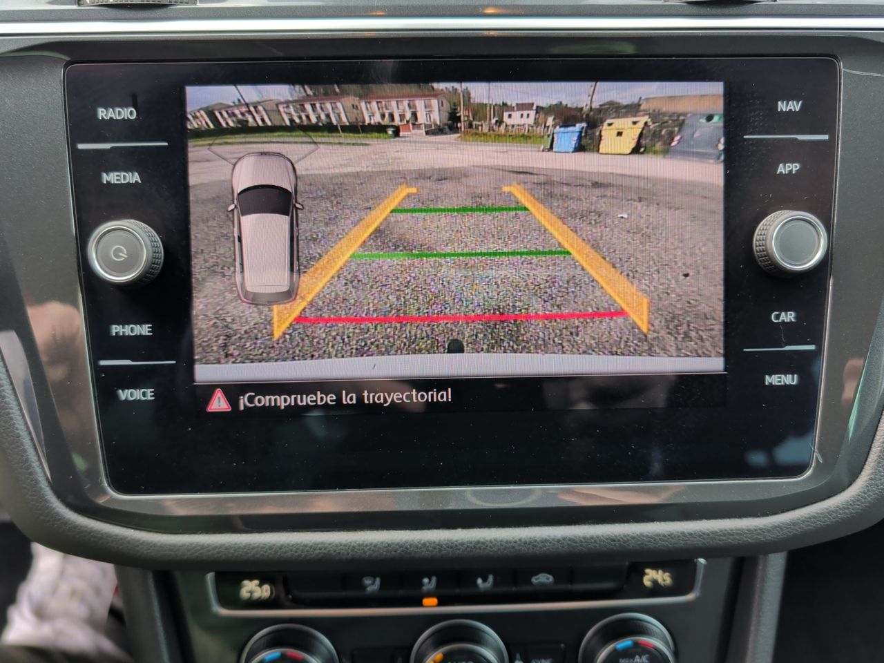 Volkswagen Tiguan 2.0 TDI BMT ADVANCE DSG 150 CV - Foto 2