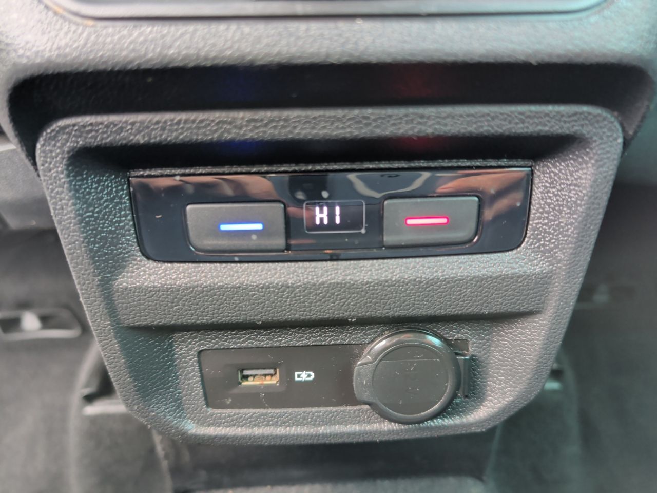 Volkswagen Tiguan 2.0 TDI BMT ADVANCE DSG 150 CV - Foto 2