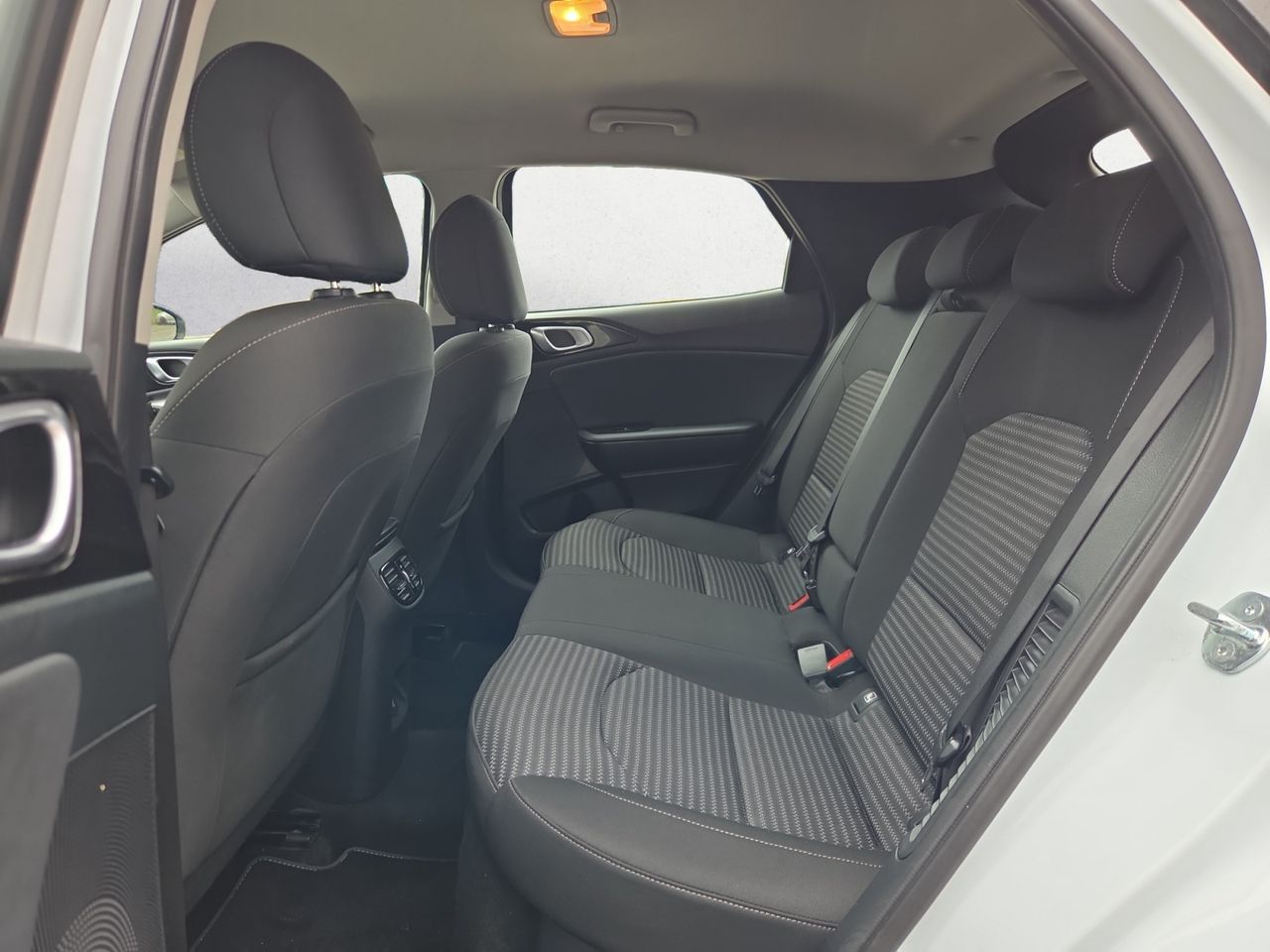 Kia XCeed 1.6 GDI PHEV 104 KW 141 CV e DRIVE - Foto 2