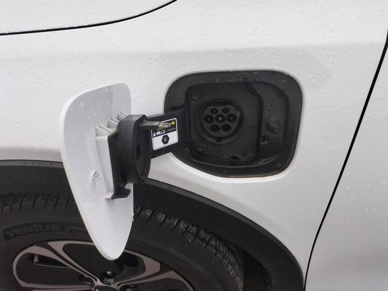 Kia XCeed 1.6 GDI PHEV 104 KW 141 CV e DRIVE - Foto 2