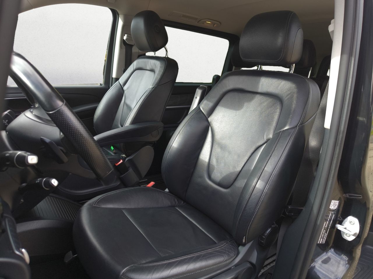 Mercedes Clase V 220 D AVANTGARDE LARGO 8 PLAZAS, PAQ DEPORTIVO AVANTGARDE,360,TEMPMATIK - Foto 2