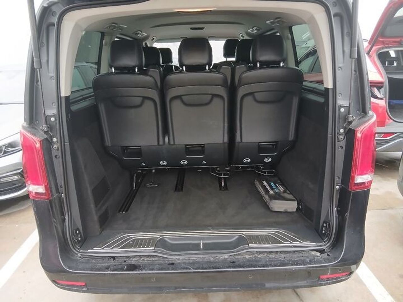 Mercedes Clase V 220 D AVANTGARDE LARGO 8 PLAZAS, PAQ DEPORTIVO AVANTGARDE,360,TEMPMATIK - Foto 2