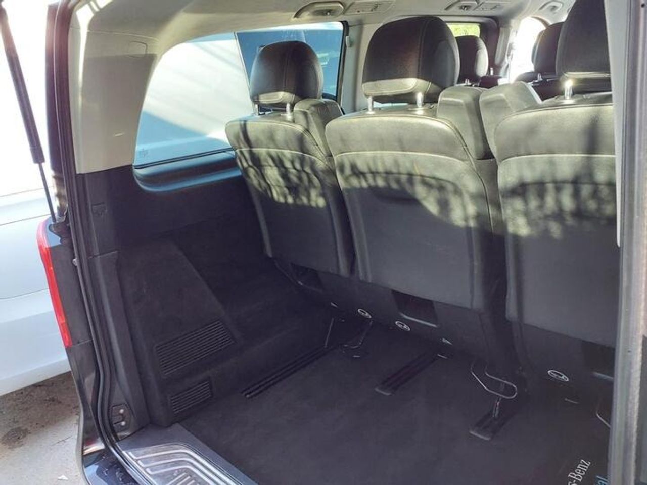 Mercedes Clase V 220 D AVANTGARDE LARGO 8 PLAZAS, PAQ DEPORTIVO AVANTGARDE,360,TEMPMATIK - Foto 2