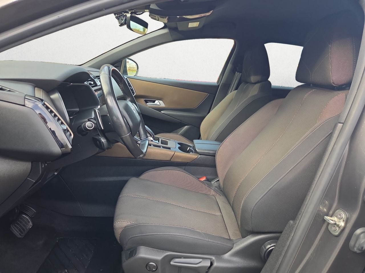 DS DS 7 Crossback BLUE HDI 130 CV AUT SO CHIC - Foto 2