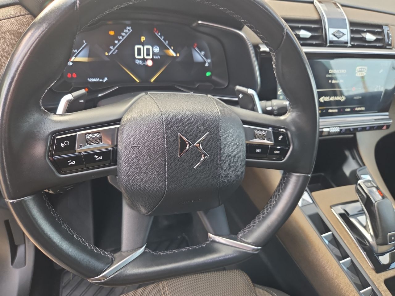 DS DS 7 Crossback BLUE HDI 130 CV AUT SO CHIC - Foto 2