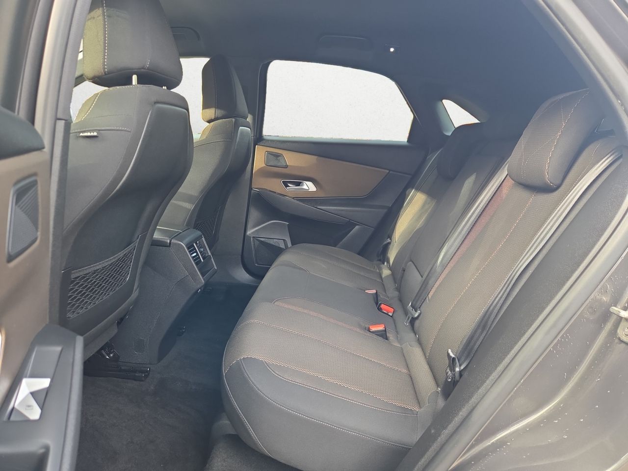 DS DS 7 Crossback BLUE HDI 130 CV AUT SO CHIC - Foto 2