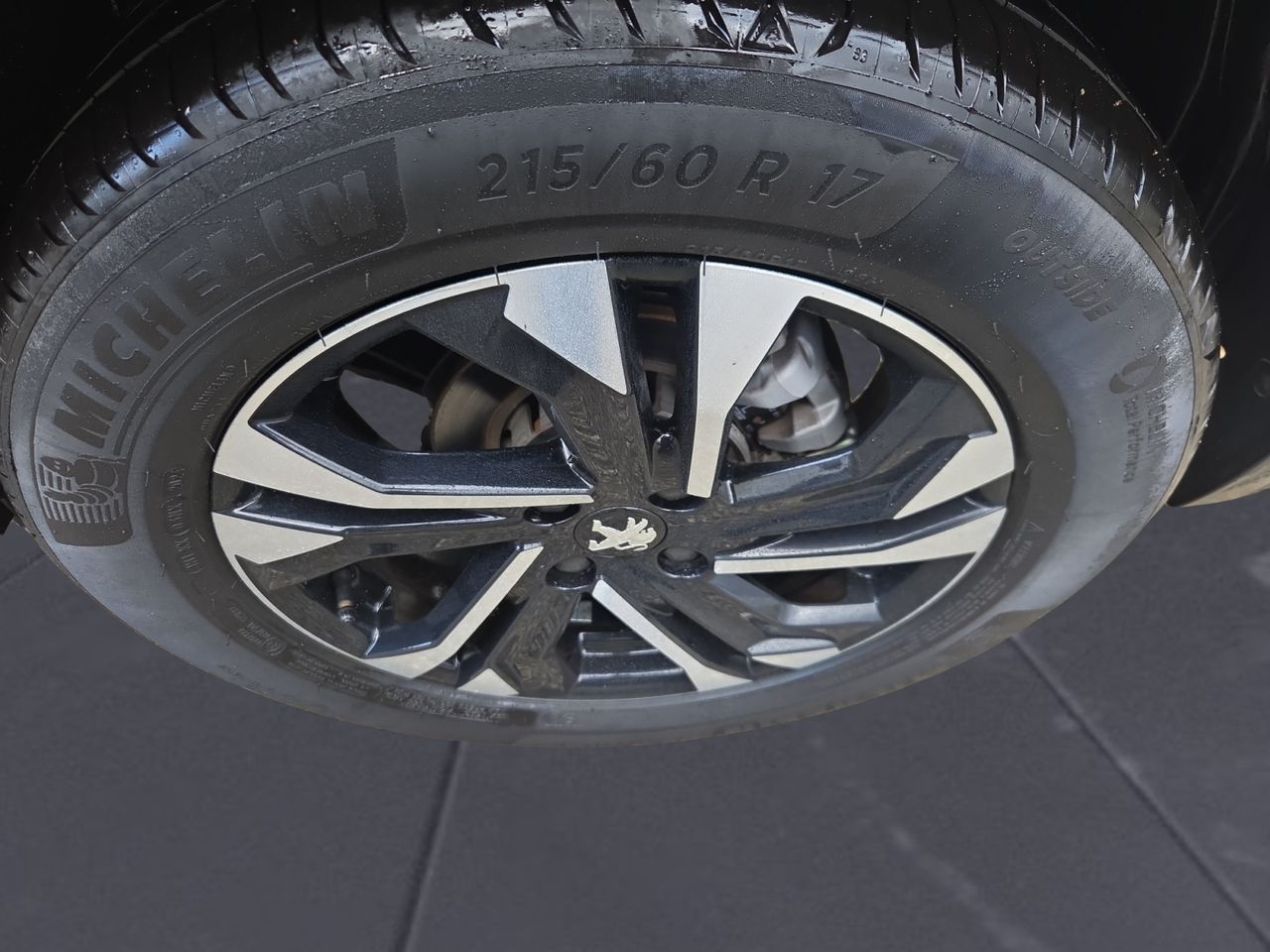 Peugeot 2008 ALLURE  PACK BLUE HDI 110 CV - Foto 2