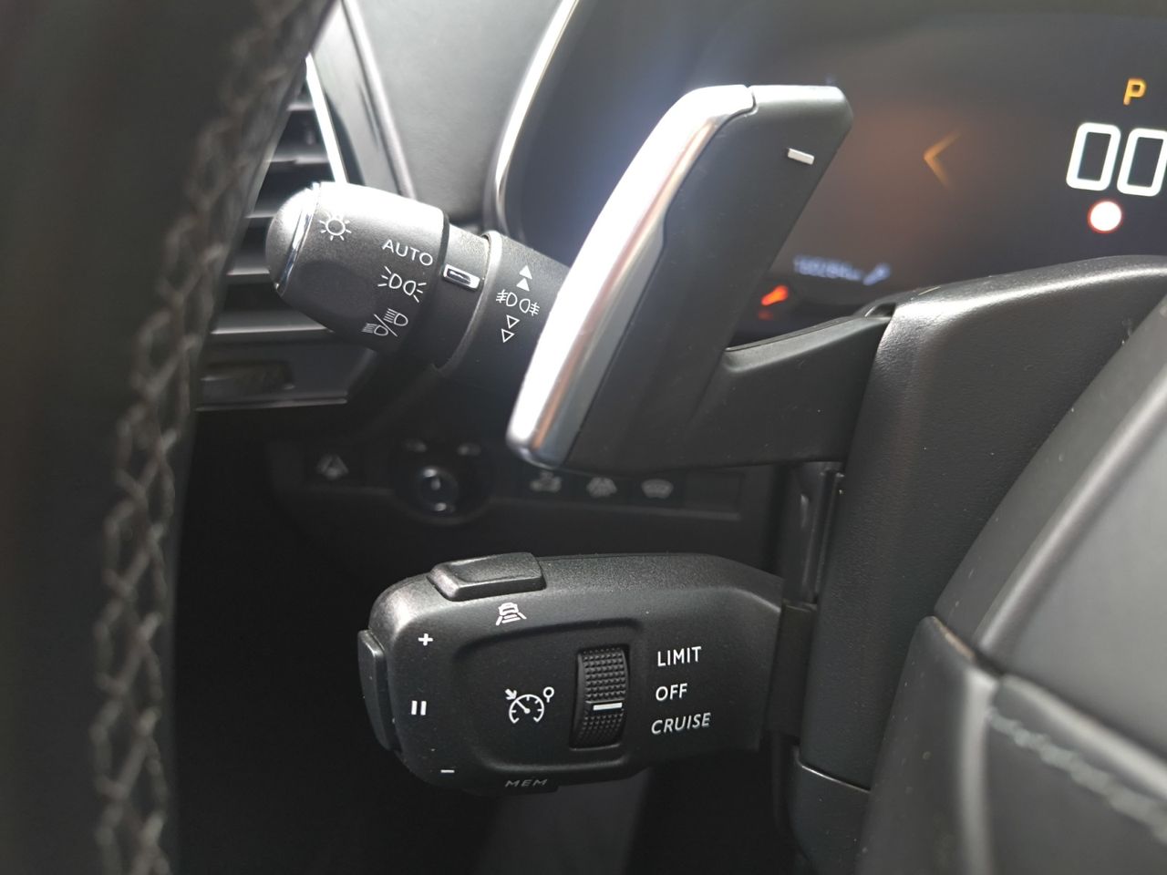 DS DS 7 Crossback BLUE HDI 180 CV AUT LOUVRE - Foto 2