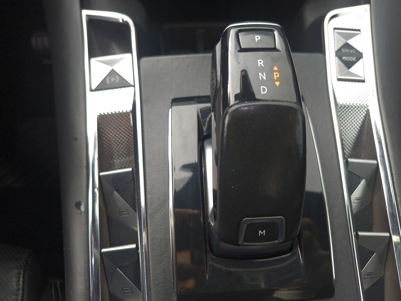 DS DS 7 Crossback BLUE HDI 180 CV AUT LOUVRE - Foto 2