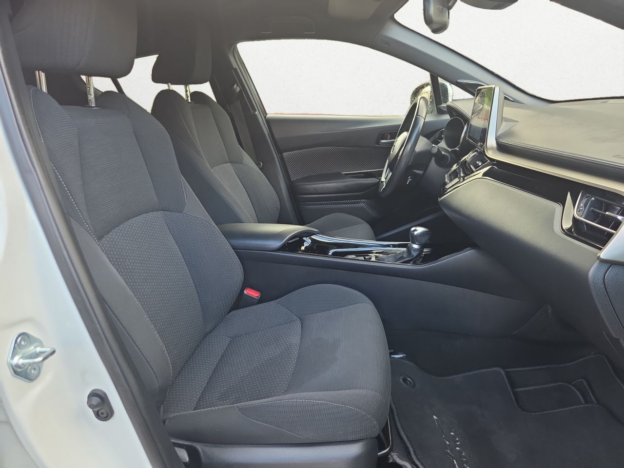 Toyota C-HR 1.8 125H ADVANCE - Foto 2