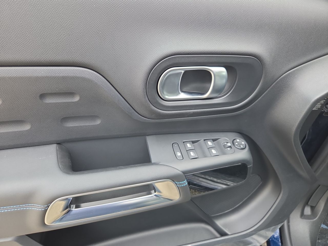 Citroën C5 Aircross PLUG IN HYBRID 180 e EAT8 C SERIES - Foto 2